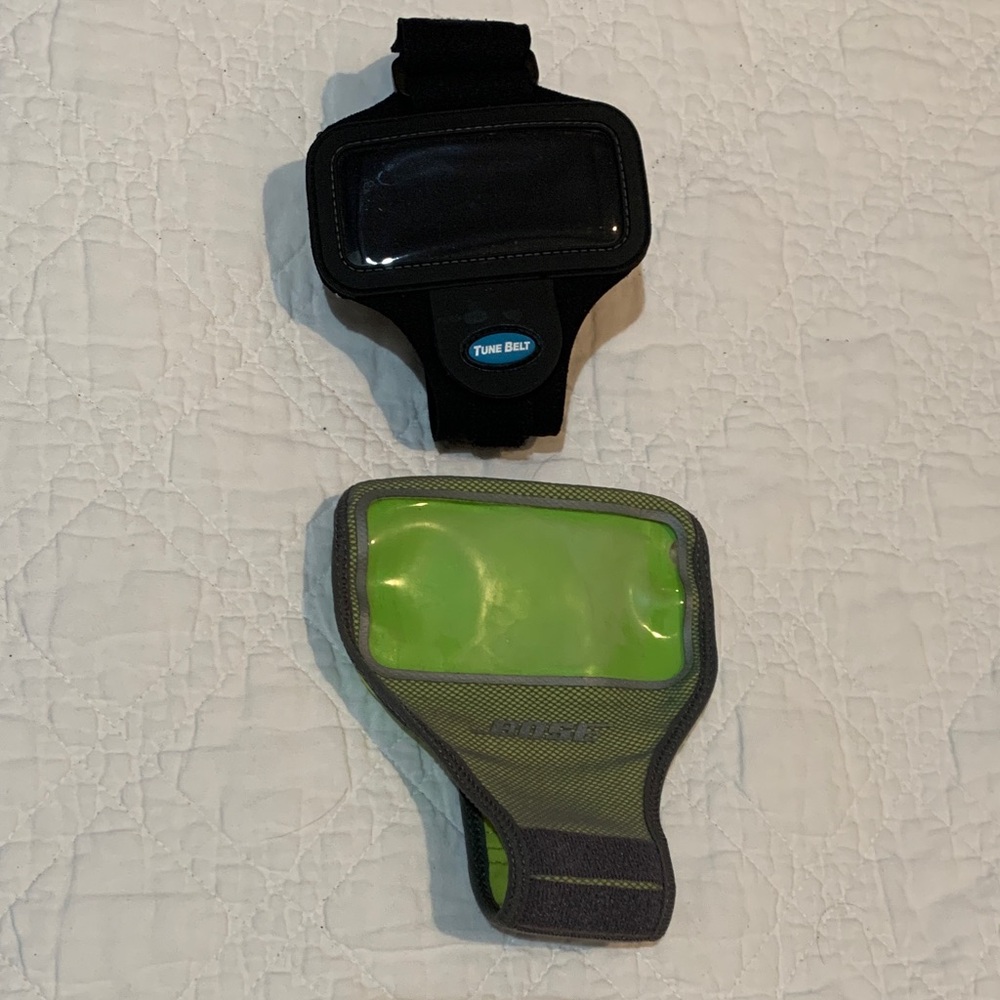 Tune Belt Black and Green Armband Set